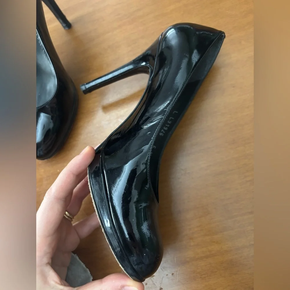Stuart Weitzman Glossy Black Heels Size 6 - Picture 11 of 15